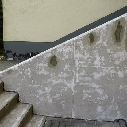 Betonsanierung an einer Treppenwange