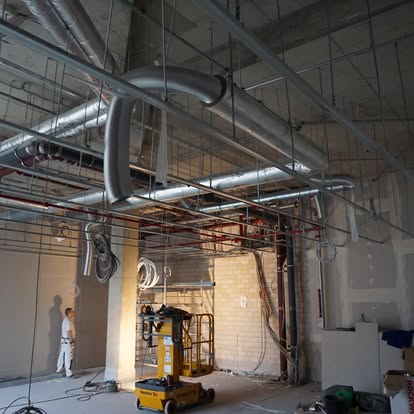 Trockenbau im Ladenlokal mit vorbereiteten Wandflächen